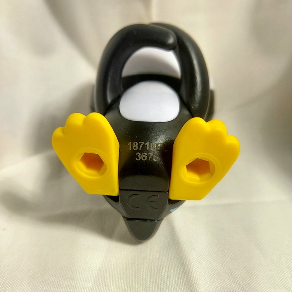 WowWee Fingerlings Baby Penguin Tux Talking and Light Up Finger Puppet - Picture 5 of 7